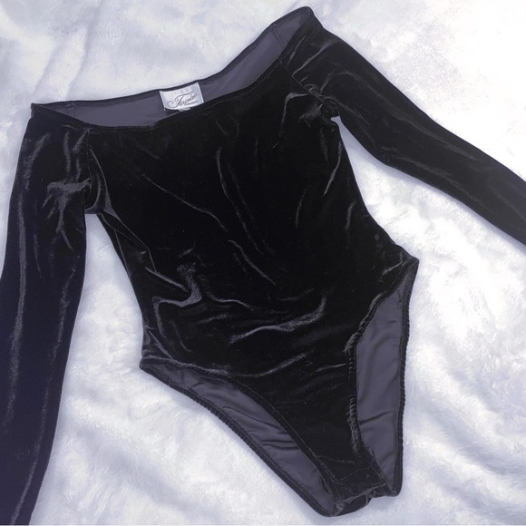 FARINAE COLLECTION Vintage Black Velvet Off Shoulder Bodysuit Size 4 - Picture 2 of 7